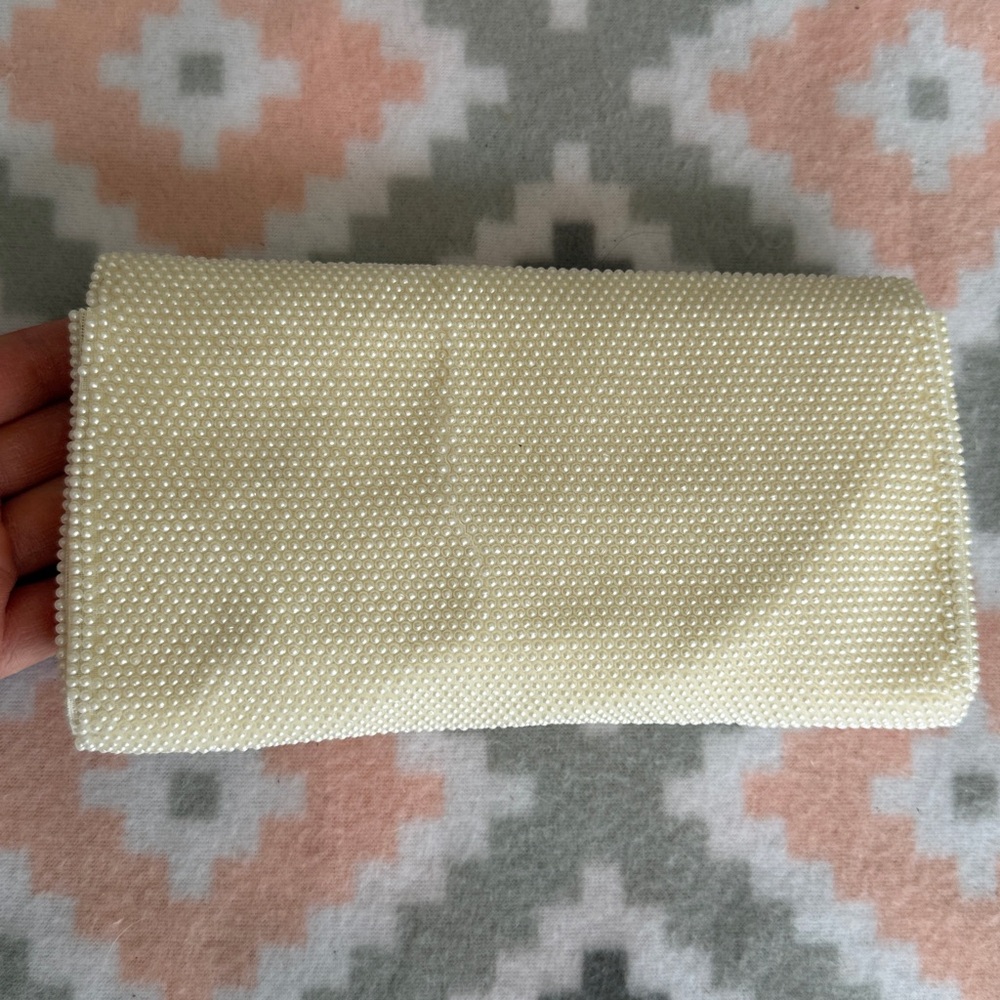 Japan Elegant Cream Beaded Clutch Wallet - Picture 3 of 9